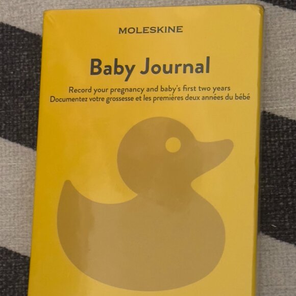 NWT Moleskine Baby Journal – Pregnancy & Baby's First 2 Years (English/French) - Picture 5 of 7
